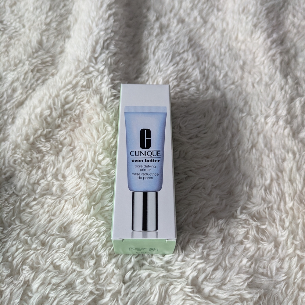 Clinique Even Better Primer - Soft Blue